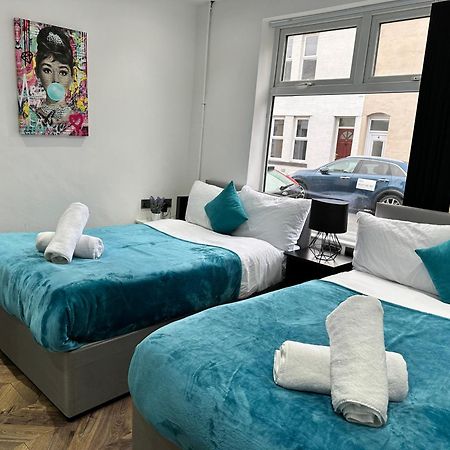 4 Bed 4 Bath House With Free Parking, 5 Mins To Lfc And 15 Mins To City Centre Liverpool Exterior foto