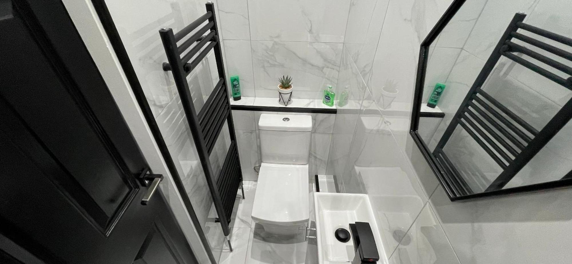 4 Bed 4 Bath House With Free Parking, 5 Mins To Lfc And 15 Mins To City Centre Liverpool Exterior foto